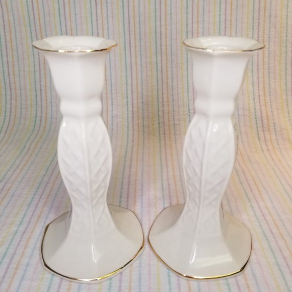 Belleek Pottery Ireland Winter Rose Candle Sticks Pair Porcelain Holly Floral - Picture 5 of 8